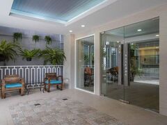 ハップ アット サトーン ホテル 写真