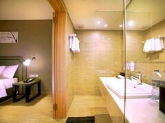 ハーパー クタ バイ ASTON 写真