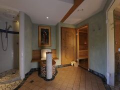 ホテル ポスト カップル 写真