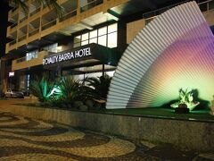 ロイヤルティ バーラ ホテル 写真