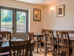 ザ  ベイティング ハウス アンド ロッジズ 写真