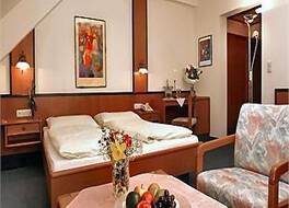 ホテル レストラン ツア ポスト 写真