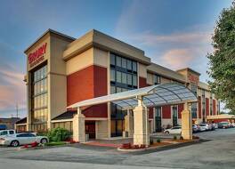 ドゥルーリー イン アンド スイーツ ボウリング グリーン 写真