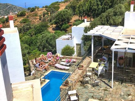 アクラダ モーツアナキス レジデンス 写真