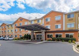 コンフォート イン ガーニー、シックス フラッグスの近く 写真