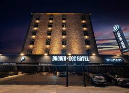 brown-dot hotel