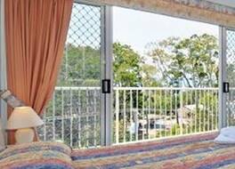 White Crest Apartments 写真