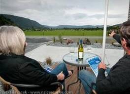 ジャグ エスケープ フラン アルパイン リトリート 写真