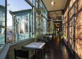 アンフウンド ドア 写真