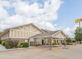 スーパー 8 バイ ウィンダム ベントンビル