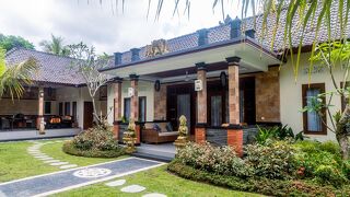 アスリ バリ ヴィラ バイ アガタ