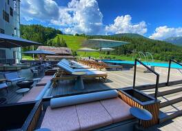 アリーナ フランツ フェルディナンド ナスフェルト