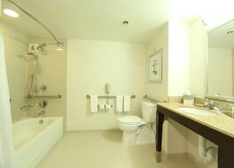 ダブルツリー バイ ヒルトン デトロイト ディアボーン 写真