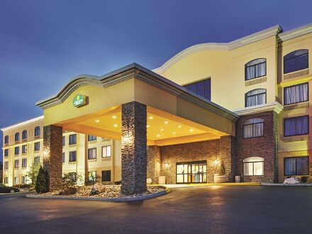 ラ キンタ イン & スイーツ バイ ウィンダム セバービル / コダック 写真