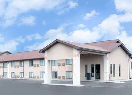 スーパー 8 バイ ウィンダム ヒューロン 写真