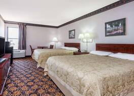 スーパー 8 バイ ウィンダム エバンズビル ノース 写真