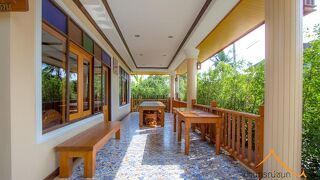 バーン ポンドチャノク ホテル