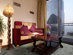 ラン カイ フォン アト 9 ユーフォン 写真