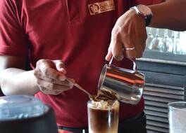 インティラ ターケーク 写真