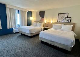 スパーク バイ ヒルトン フォート ウェイン