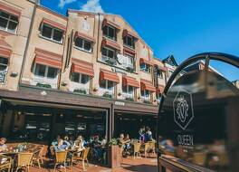 クイーン ホテル 写真