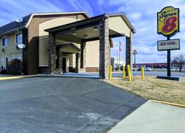 スーパー 8 バイ ウィンダム シェルビービル