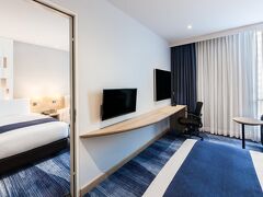 ホリデイ イン エクスプレス バンコク ソイ スーンウィチャイ バイ IHG 写真