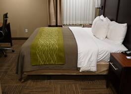 Giles Hotel Inn & Suites 写真