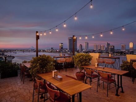 トライブ プノンペン ポスト オフィス スクエア 写真