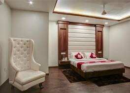 ホテル ザ ロイヤル クリシュナ 写真