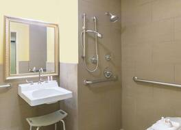 スーパー 8 バイ ウィンダム リッチモンド 写真