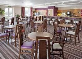 ホリデイ イン エクスプレス プール バイ IHG 写真