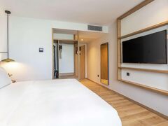 ヒルトン ガーデン イン ブカレスト エアポート ルーマニア 写真