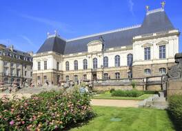 ホテル メルキュール レンヌ サントル ガレ 写真