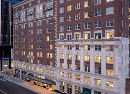 ダブルツリー スイーツ バイ ヒルトン ホテル デトロイト ダウンタウン - フォート シェルビー 写真