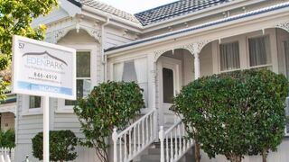 AT エデン パーク モーテル