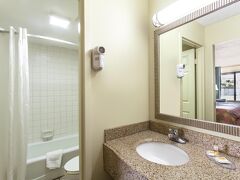 デイズ イン バイ ウィンダム レバノン 写真