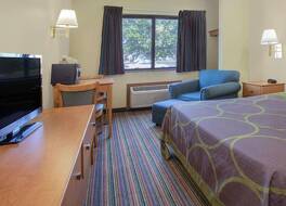 スーパー 8 バイ ウィンダム エバンズビル イースト 写真