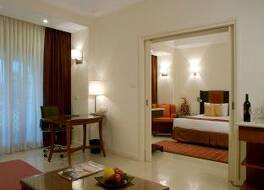 ゲートウェイ オーランガーバード 写真