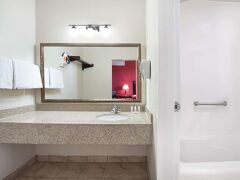 ラマダ バイ ウィンダム サンディエゴ エアポート 写真