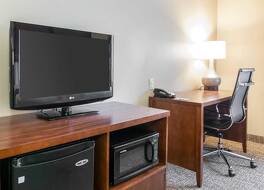 コンフォート スイーツ テレ ホッツ ユニバーシティ エリア 写真