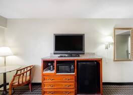 スーパー 8 バイ ウィンダム ダンドリッジ 写真