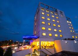 シンテサ ペニンシュラ ホテル パレンバン