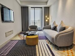 トゥー テイルズ ホテル ルージョウ 写真