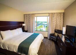 Wyndham Moline on John Deere Commons 写真