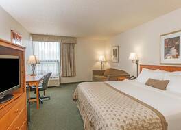 Ramada by Wyndham Sioux Falls Airport - Waterpark & Event Center