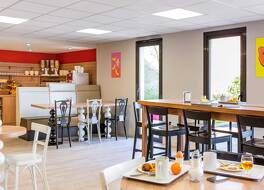 アパートスタイルホテル アダージョ アクセス レンヌ サントー