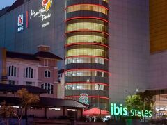 イビス スタイルズ ジャカルタ マンガ ドゥア ホテル 写真