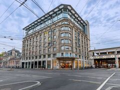 ホテル コルナヴァン 写真