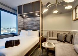 ザ ローズ ホテル シカゴ オヘア タペストリー コレクション バイ ヒルトン 写真